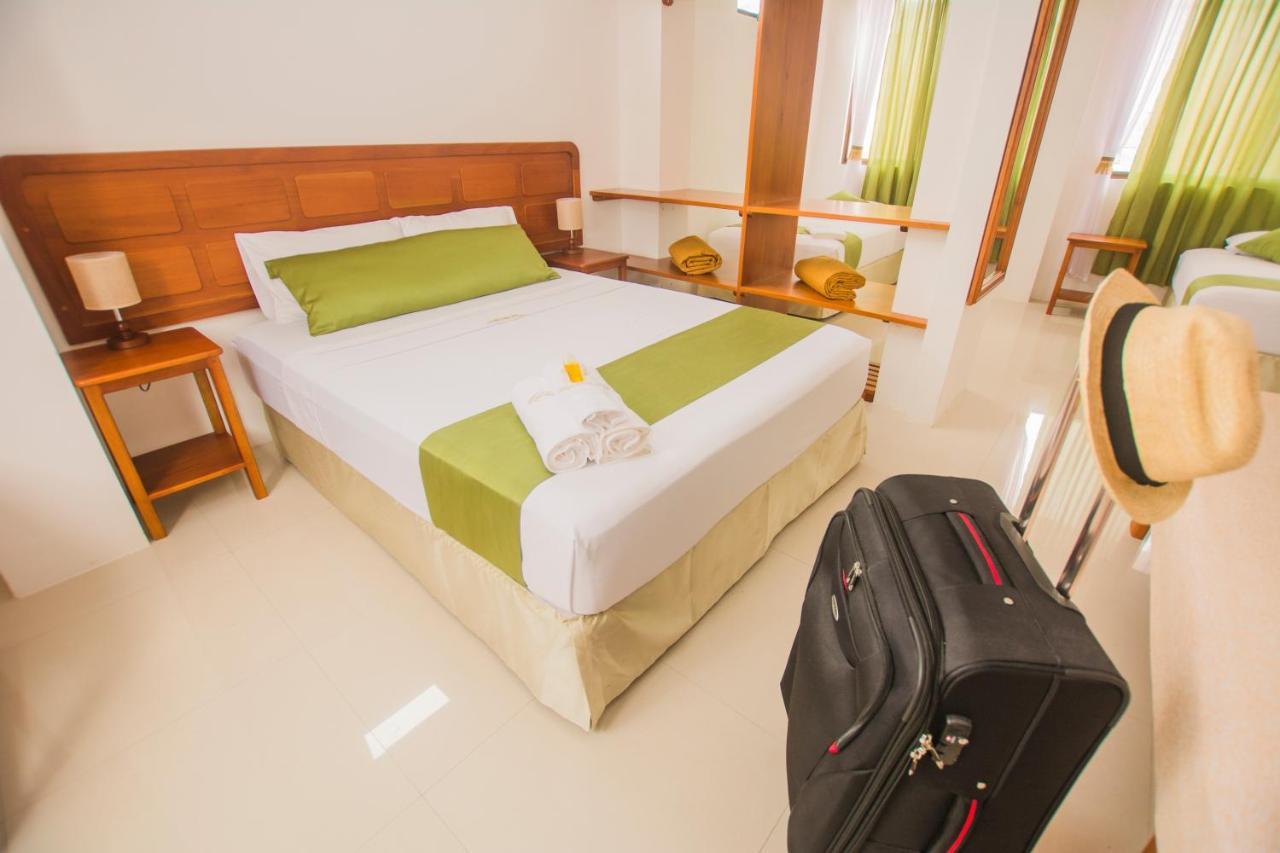 Hostal Suenos Silvestres Puerto Ayora  Exterior foto